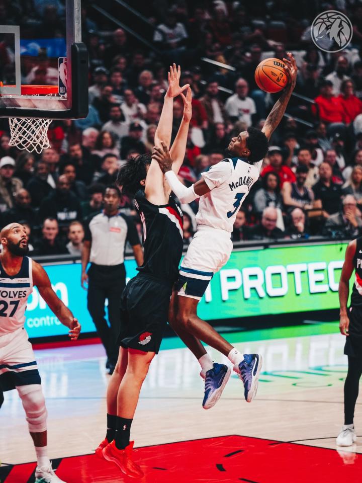 面向萬(wàn)億級(jí)參數(shù)大模型，“超節(jié)點(diǎn)”涌現(xiàn)