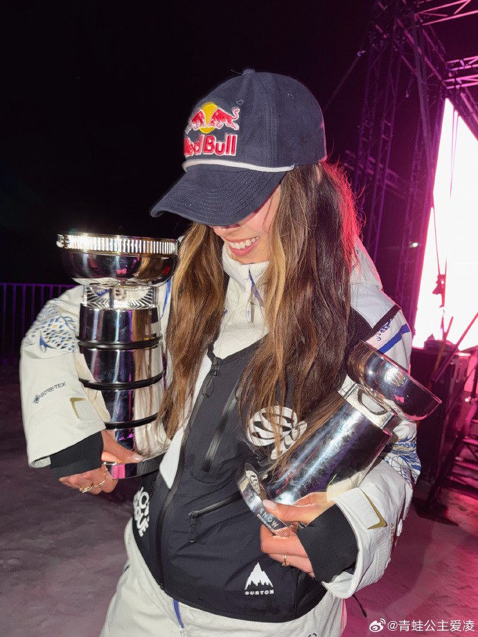 三战全胜，谷爱凌加冕雪盟联赛女子自由式滑雪年度总冠军