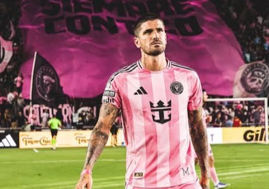 德保罗谈梅西续约:为他感到高兴,不会再有像他这样的球员了