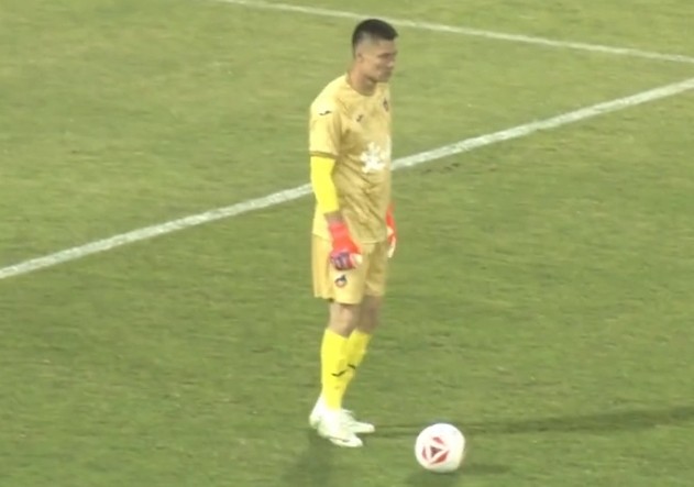 32岁门将杜佳完成俱乐部生涯百场里程碑，近6年仅出场3次