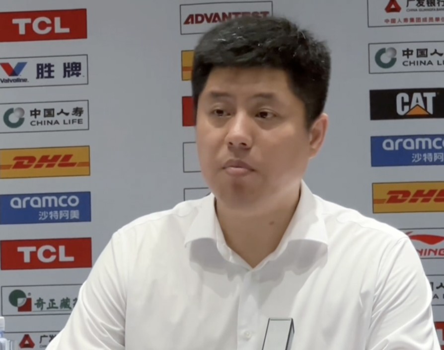 潘江：张宁等多位球员都在发烧坚持比赛，最后一防处理得不好