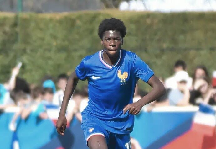梅斯15歲小將入選大名單，若首秀將成法甲史上最年輕球員