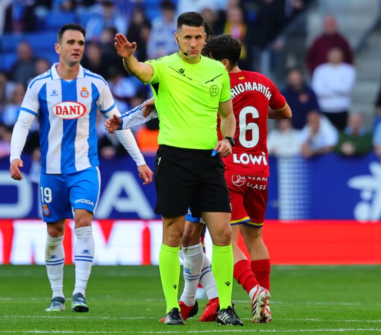 阿斯：西班牙人26年已申诉15次判罚，官方裁定有两误判一得利