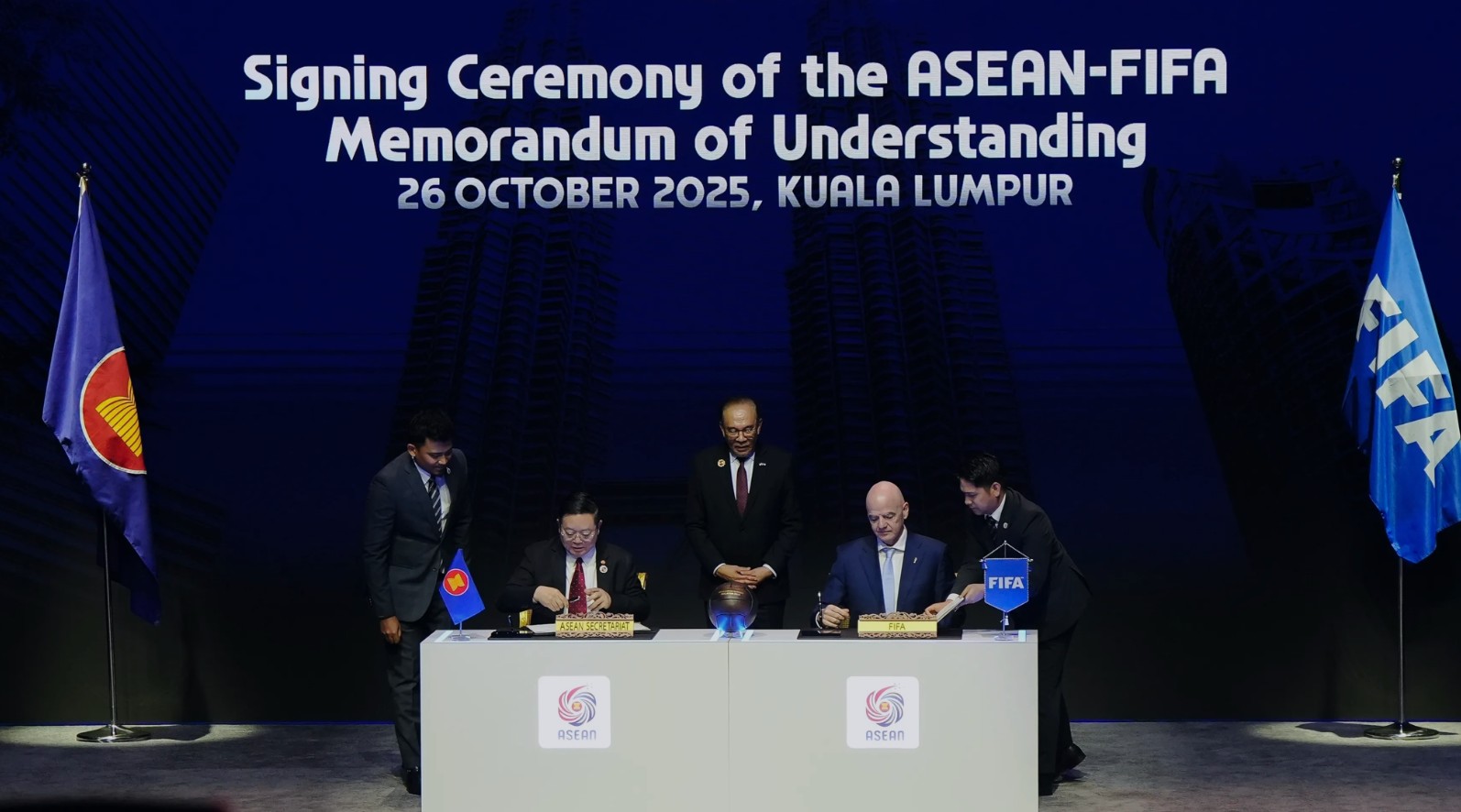 官方：FIFA与东盟签署新谅解备忘录，将推出国际足联东盟杯