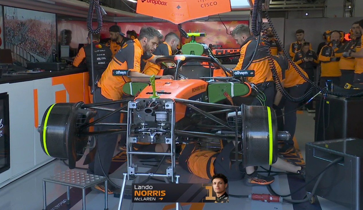 F1日本站二练：皮亚斯特里全场最快，安东内利第二拉塞尔第三