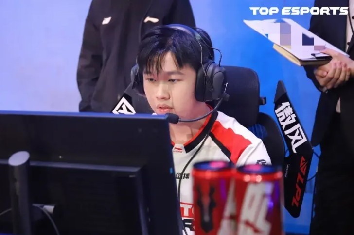 LPL官方：naiyou存在数次影响比赛结果的行为，即日起终身禁赛