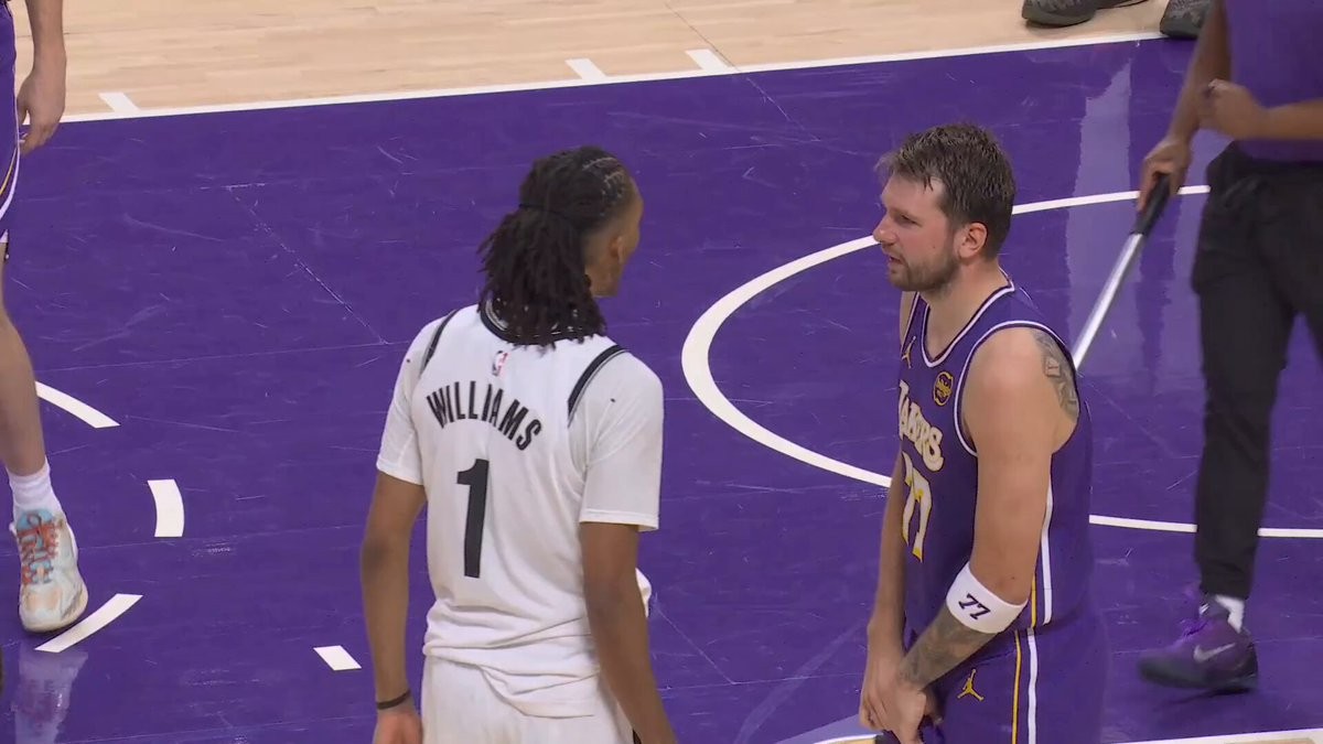 这次逃不掉了，东契奇小摩擦领到技犯，累计16T下场自动停赛