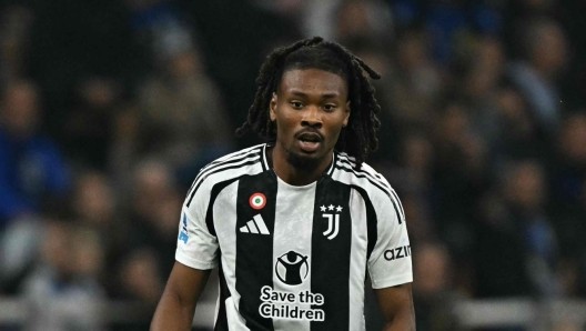 米体：凯夫伦-图拉姆在训练中左小腿受伤，能否出战下轮存疑