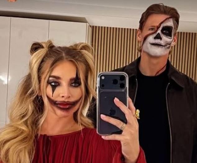 那不勒斯举行万圣节派对，除德布劳内与卢卡库外所有球员出席