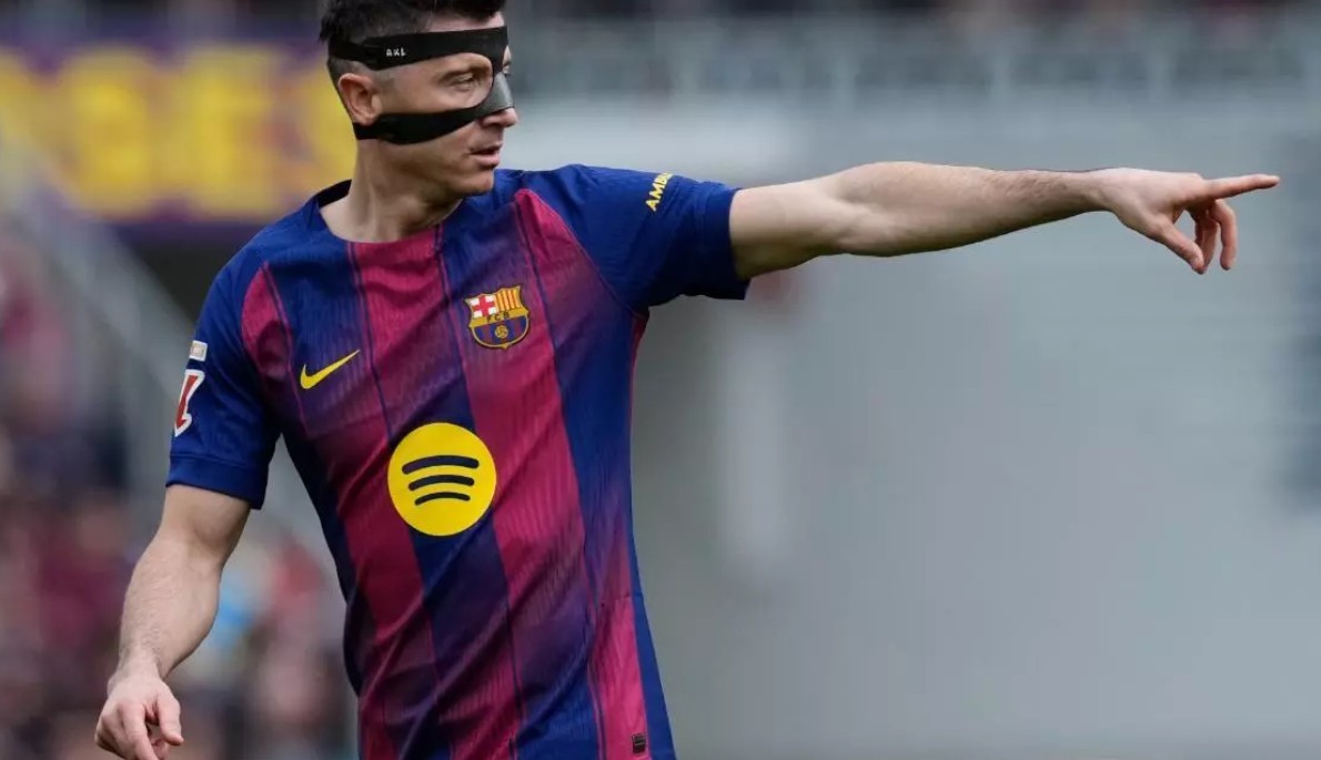 每体：巴萨将为莱万提供一年期的合同，最终决定权在球员手中