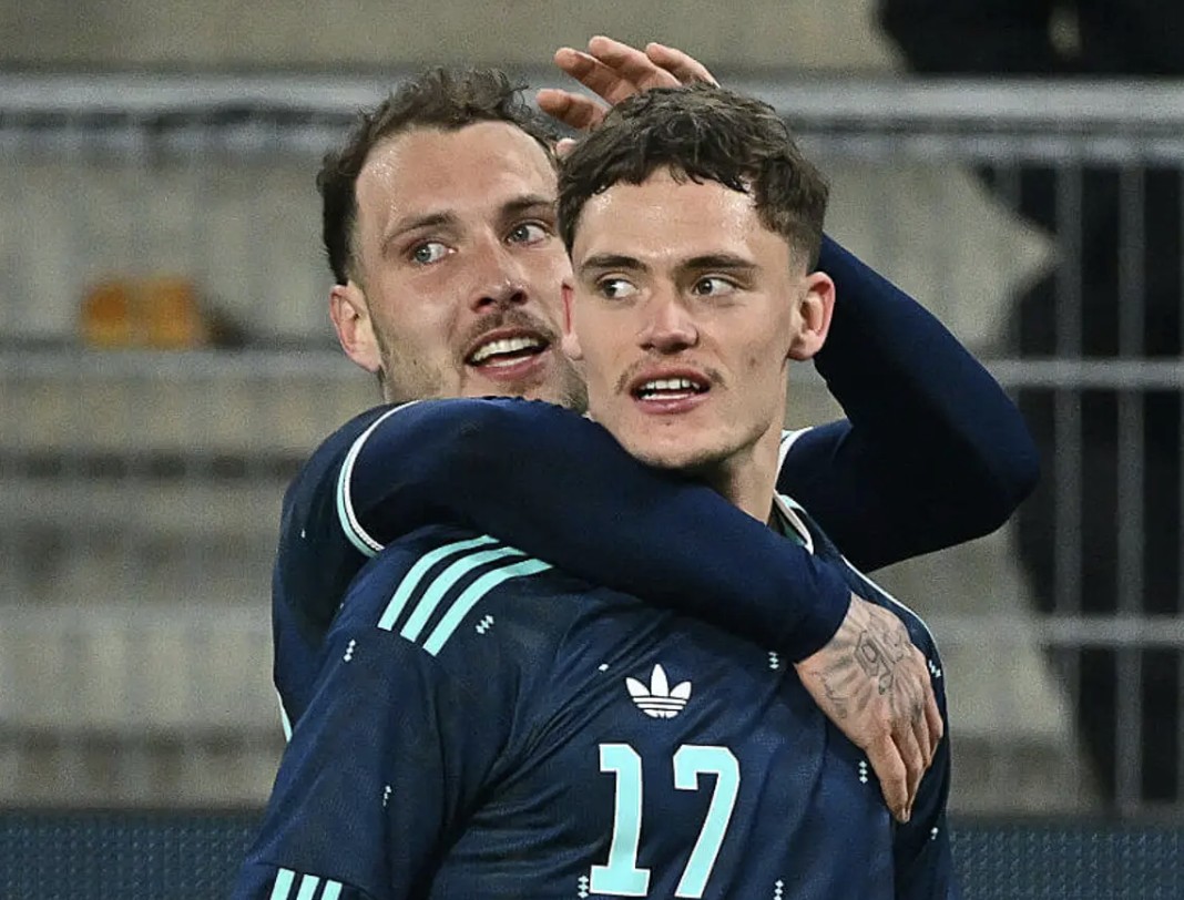 TA谈维尔茨在国家队和俱乐部表现不同：斯洛特对其的定位总变