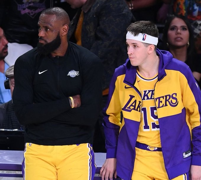 帕森斯：本赛季结束时，里夫斯的各项数据都会好于詹姆斯