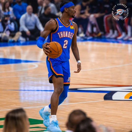 三节打卡，亚历山大20中11砍31分3板7助1帽0失误，罚球6中6