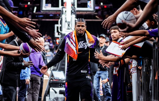 杰伦-格林：防守让球队进入了状态，我们总能找到办法得分