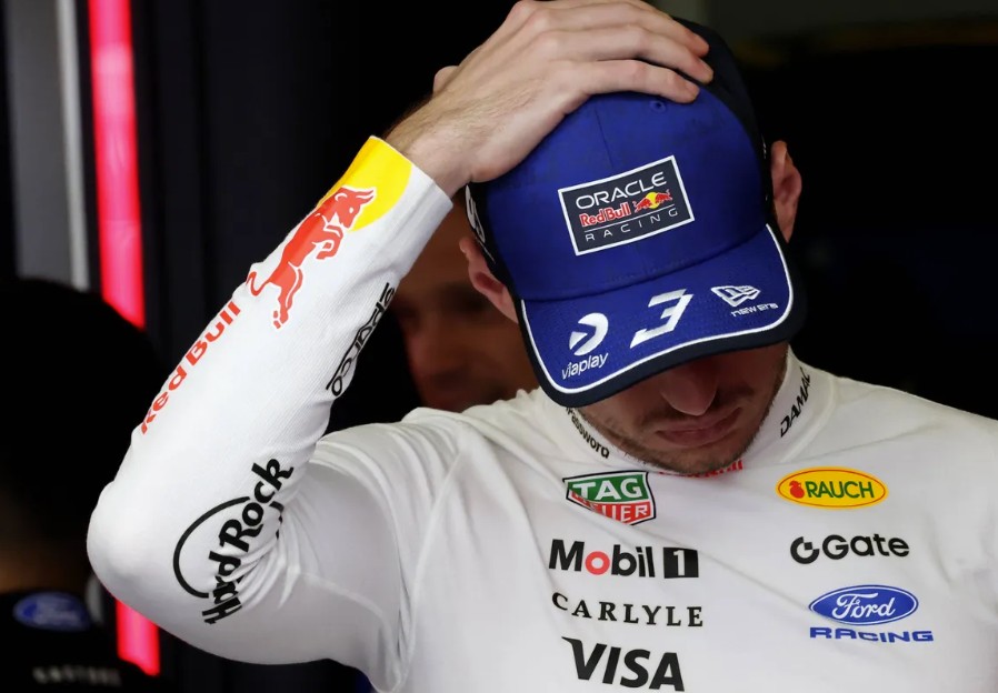 记者：维斯塔潘将在未来几周考虑未来，甚至有退役的可能