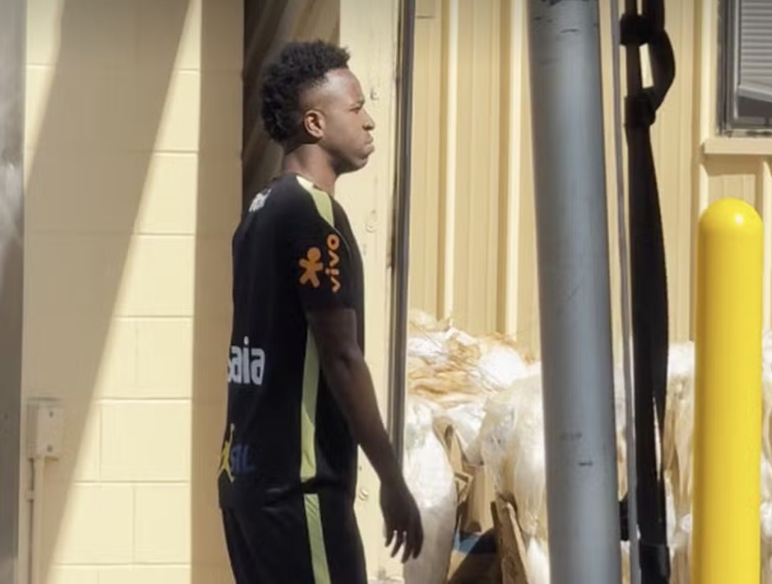 有望出战克罗地亚，巴媒：出于谨慎维尼修斯周六没有参加合练