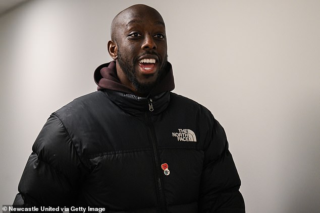 埃迪-豪：踢西汉姆联维萨上不了，我也不知道他何时能回到球队