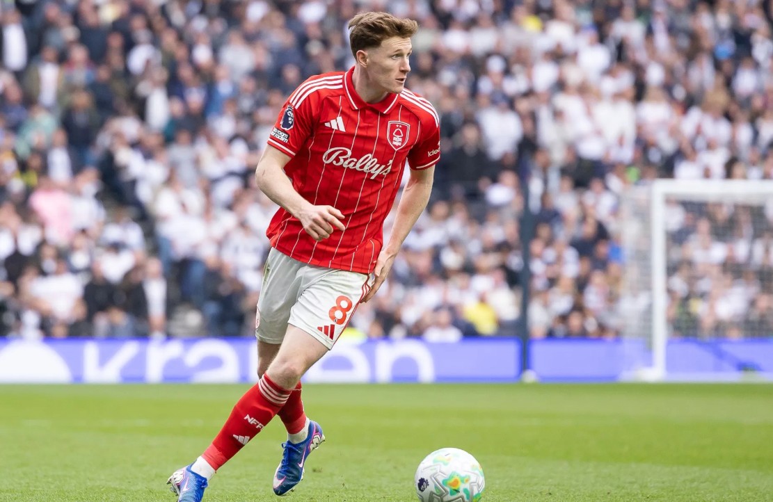 跟队：曼联决心将埃利奥特-安德森定为今夏头号重磅引援