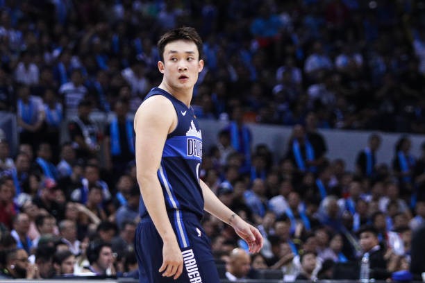 丁彦雨航：想融入NBA一定得会英语；NBA球员太卷了真的比不了