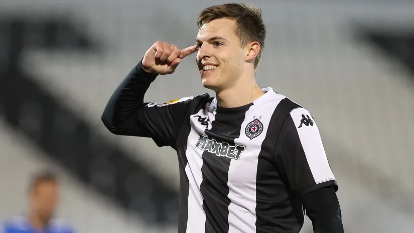 莫雷托：安德烈-科斯蒂奇转会费为350万固定+450万奖金+二转