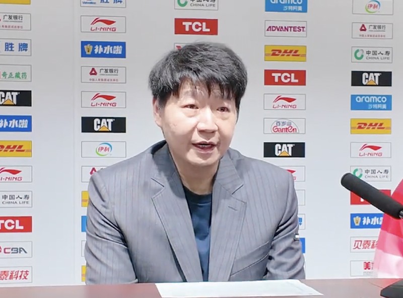 邱彪：高诗岩膝盖伤势有加重，陶汉林小指轻微骨裂一直在坚持