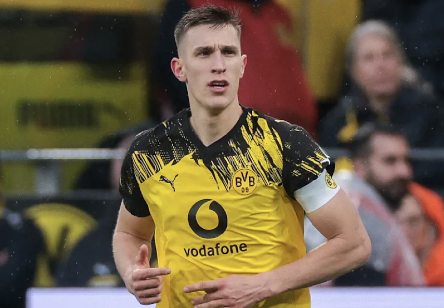 图片报：多特高层不指望施洛特贝克会很快签署已谈妥的新合同