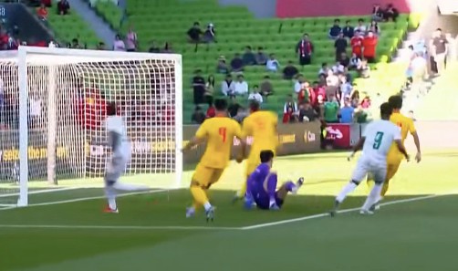 热议国足半场：对手是十一个黑又硬；这才是与世界杯的差距