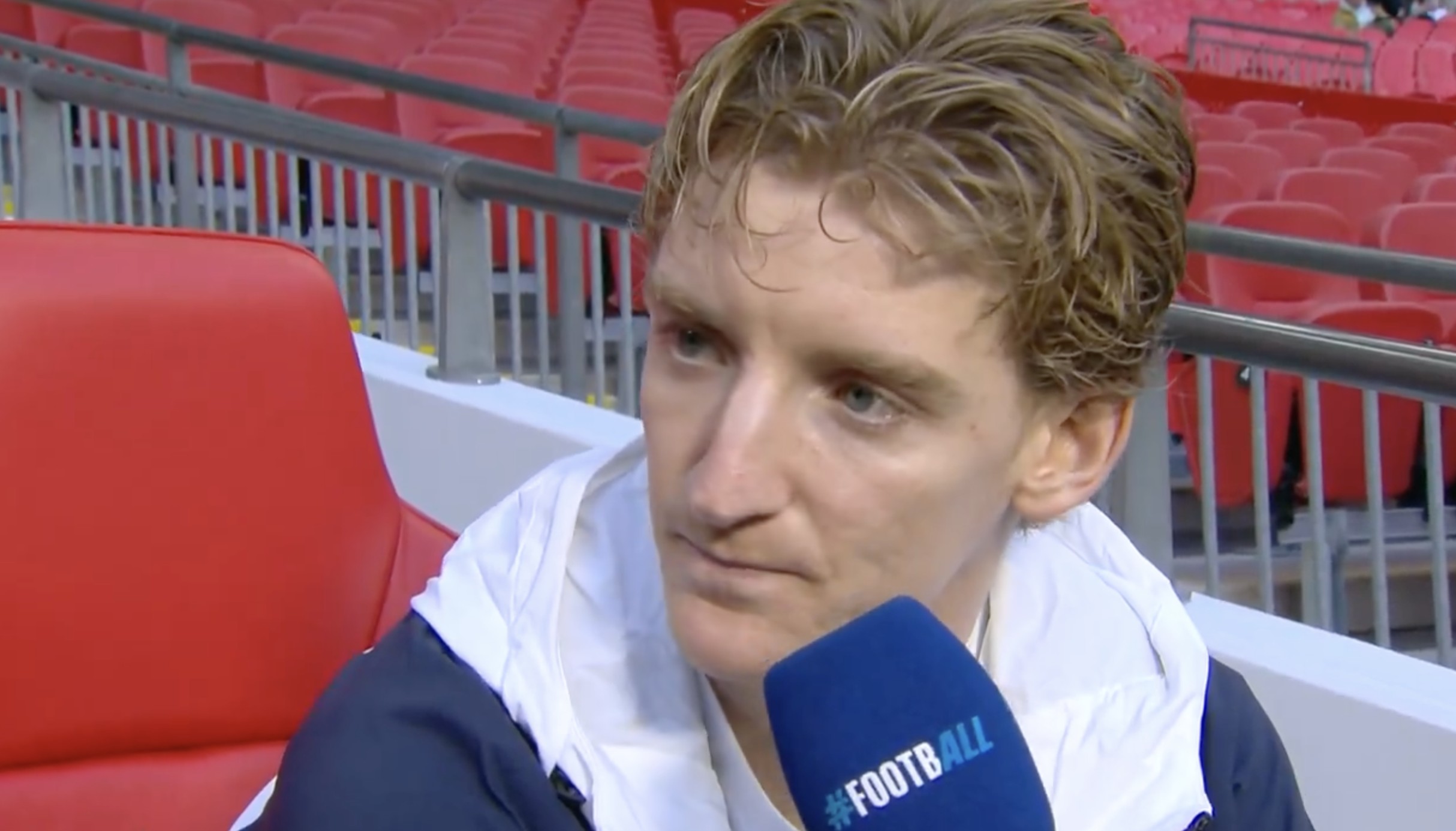 戈登：我不会说我是英格兰队首发，我觉得自己常规阵容的一员