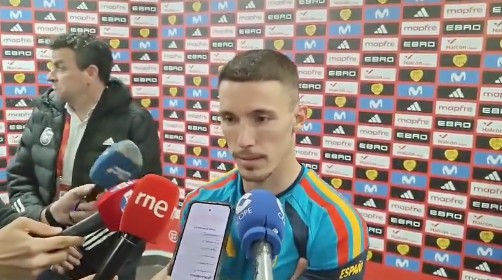 格里马尔多：那脚任意球很可惜，我感觉门将应该也碰到了一下