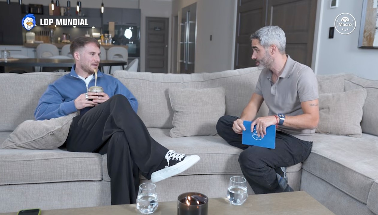 麦卡：萨拉赫的职业态度让我很震撼；马斯坦托诺确实很有天赋