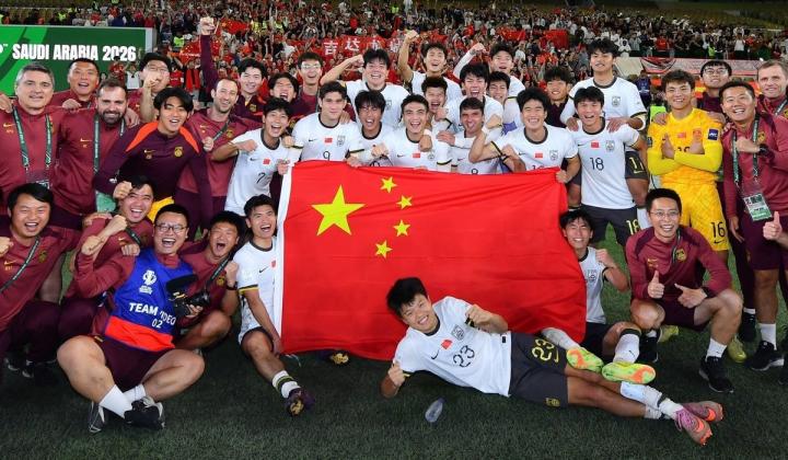 特殊羁绊？中国U23赢球同时间段曼城均输球，两队周六23点同时开球