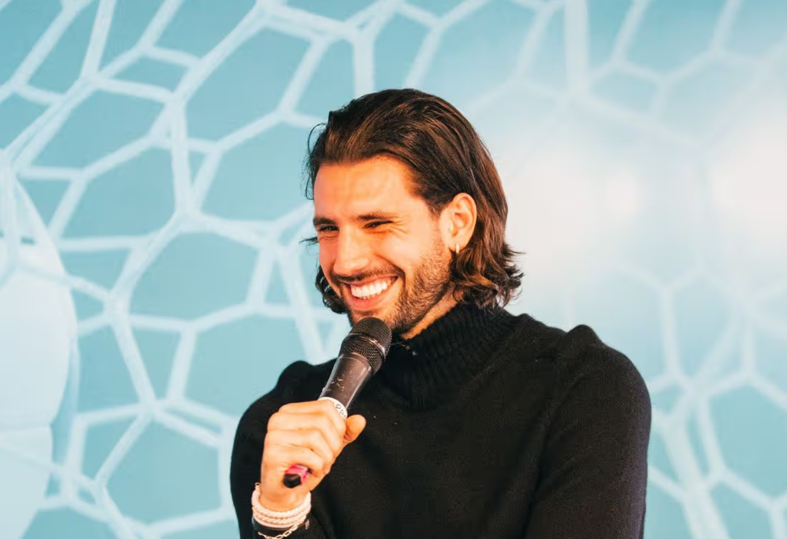 索博：转会之前跟渣叔约了电话但忘了接；我喜欢待在利物浦