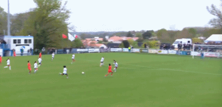 半场：中国女足U16 1-1墨西哥女足U16，周瑾彤破门，吴逸羲染红