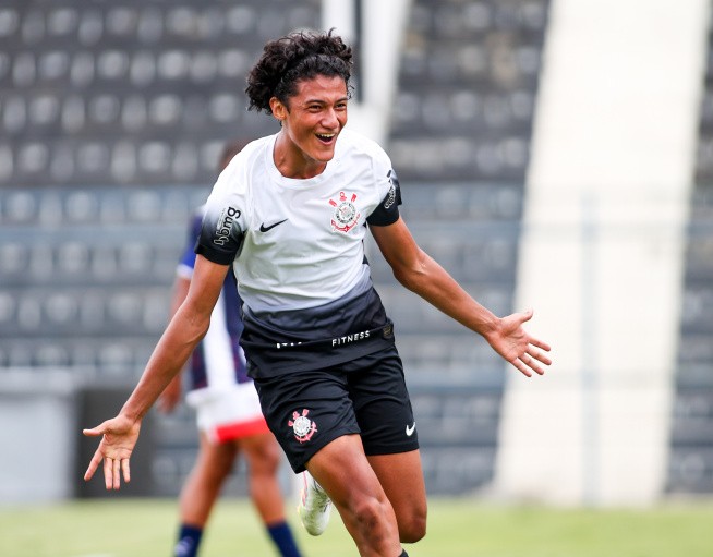 巴媒：枪手有意科林蒂安16岁中卫伊亚戈，后者已随一线队训练