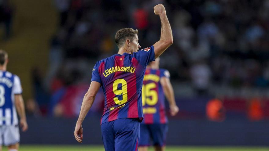 波兰媒体：在得知巴萨的决定前，莱万不会与其他俱乐部谈判