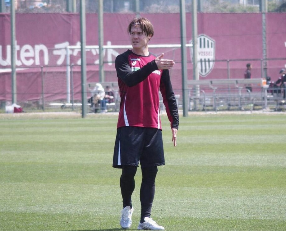 日媒：酒井高德参加公开训练，武藤嘉纪和佐佐木大树单独训练