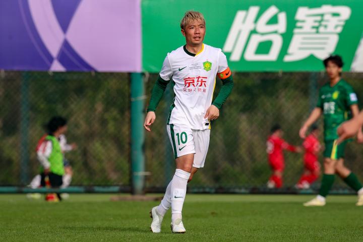 今天下午，北京国安进行在海口冬训阶段的第一场队内教学赛