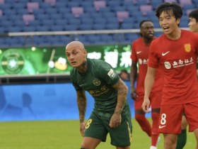 浙江发布比赛日纪录，李镇全疑似用中英双语对米特里策说了脏话