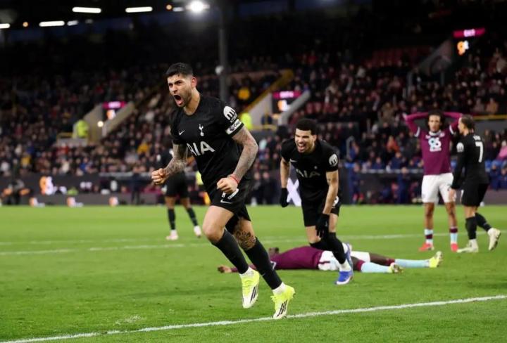 TA：热刺过于依赖范德芬与罗梅罗，他俩是球队最好的“中锋”