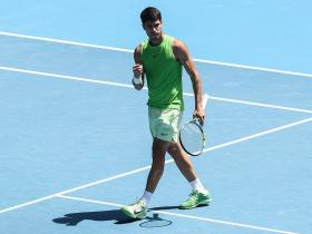 今天赢的不轻松，阿尔卡拉斯3-0汤米-保罗晋级澳网男单8强