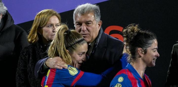 拉波尔塔：我们已经为德罗的未来发展敲定方案，但球员违约了