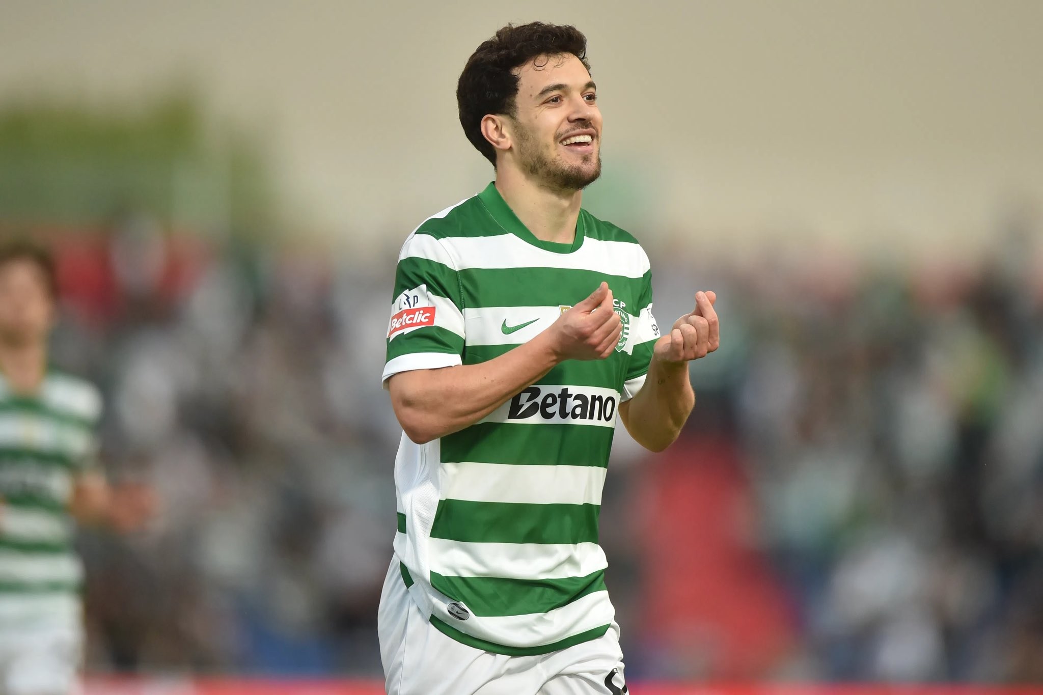 葡体前锋贡萨尔维斯：被绝杀很难受，我们会在客场争取赢球