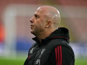 利物浦无意炒掉斯洛特，不会转向阿隆索