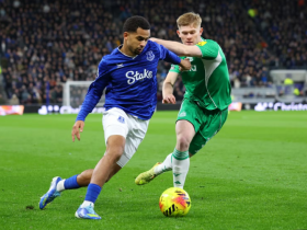 曼联球探密切关注埃弗顿前锋