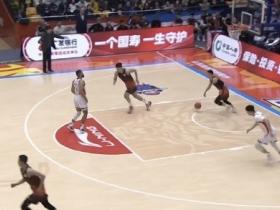 山东83-80险胜广州，珀塞尔23+5+3，贾斯汀-霍勒迪25+6