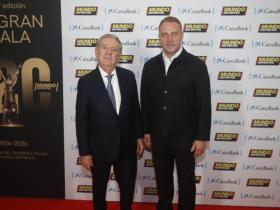 弗里克荣获《世界体育报》年度教练奖