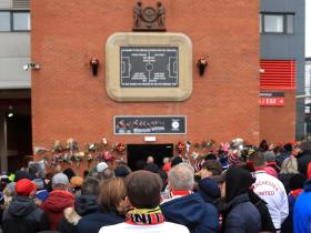 曼联主场将举行慕尼黑空难纪念仪式