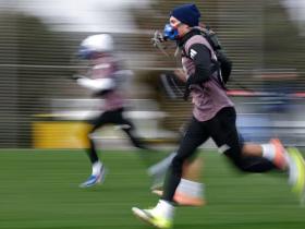 皇马球员使用阻氧面罩参加体能测试引发热议