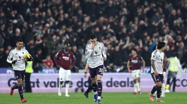 曼联绝平铁锤帮，卡里克无法击败“自己”，破密集防守不容易