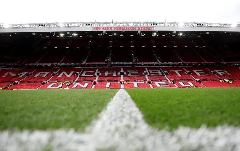 TA：曼联挖了曼城青训主管达伦-休斯，后者在曼城已工作12年